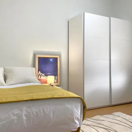 Apartment Venezuela 6 *